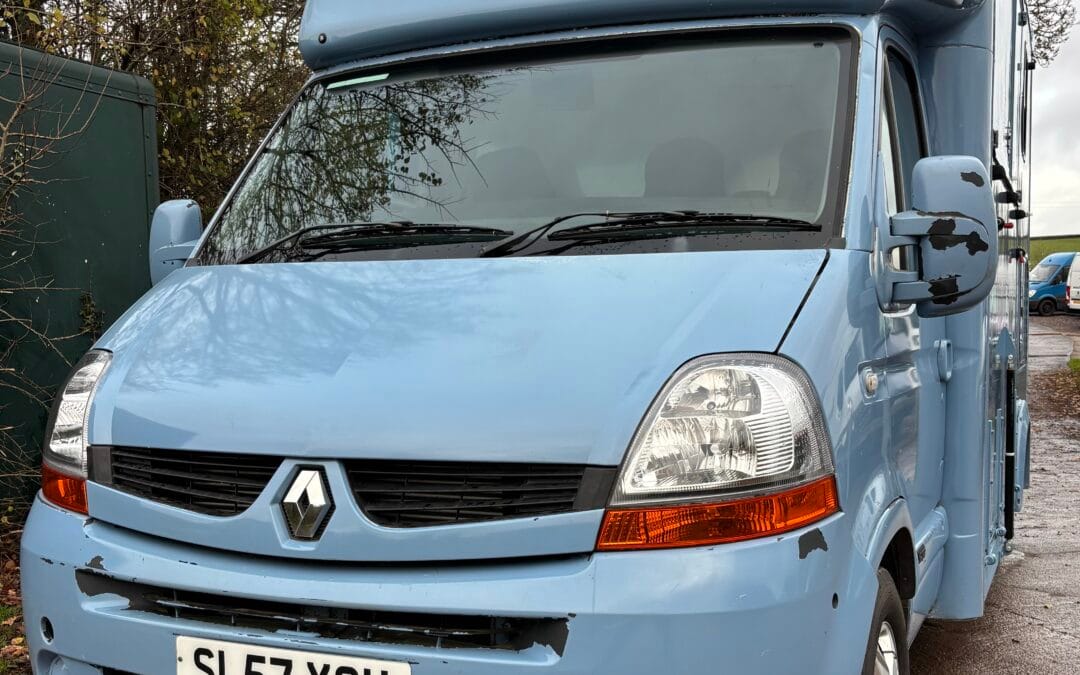 3.5 ton 2 horse Renault Master £13,500 SOLD